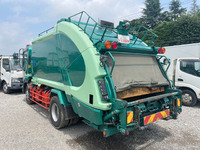 いすゞフォワードパッカー車（塵芥車）増トン（6t・8t）[写真04]