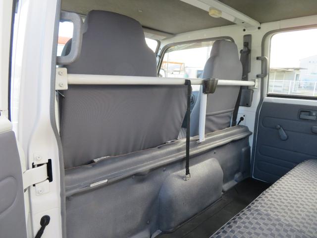 いすゞエルフダブルキャブ（Wキャブ）小型（2t・3t）[写真19]