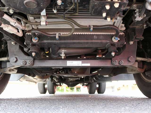 三菱ふそうキャンター平ボディ小型（2t・3t）[写真12]