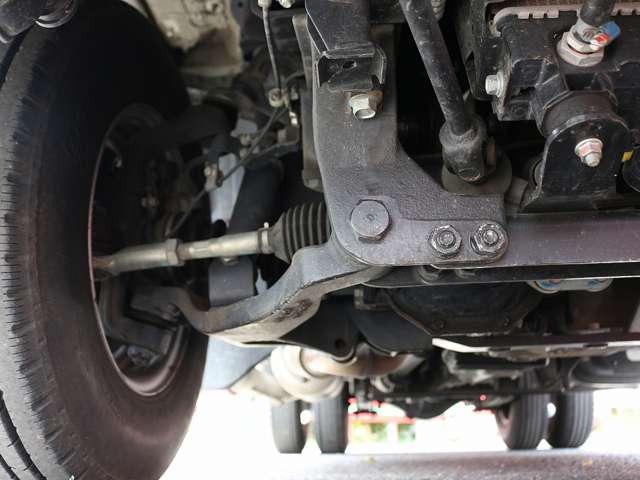 三菱ふそうキャンター平ボディ小型（2t・3t）[写真14]