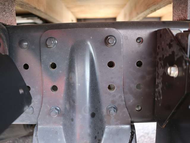 三菱ふそうキャンター平ボディ小型（2t・3t）[写真15]