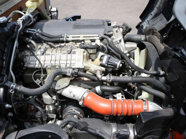 三菱ふそうキャンター平ボディ小型（2t・3t）[写真17]