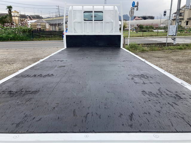 三菱ふそうキャンター平ボディ小型（2t・3t）[写真12]
