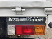 三菱ふそうキャンター平ボディ小型（2t・3t）[写真17]