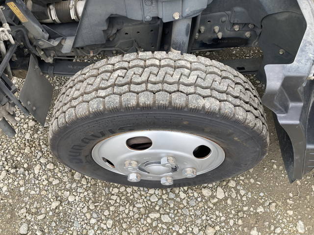 三菱ふそうキャンター平ボディ小型（2t・3t）[写真18]