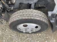 三菱ふそうキャンター平ボディ小型（2t・3t）[写真18]