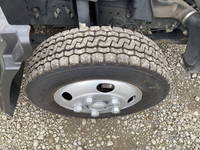 三菱ふそうキャンター平ボディ小型（2t・3t）[写真19]