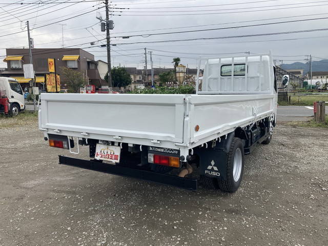三菱ふそうキャンター平ボディ小型（2t・3t）[写真02]