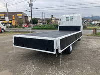 三菱ふそうキャンター平ボディ小型（2t・3t）[写真03]