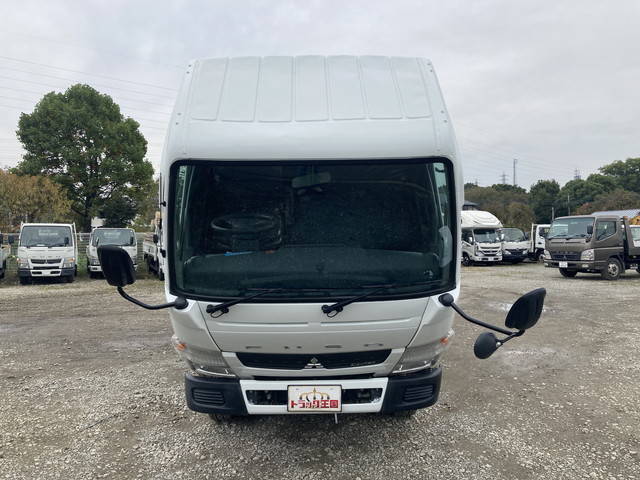 三菱ふそうキャンター平ボディ小型（2t・3t）[写真09]