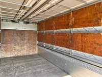 三菱ふそうファイター幌ウイング中型（4t）[写真15]