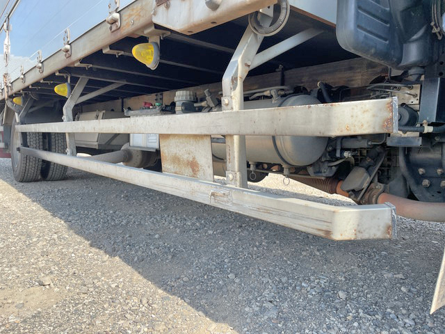 三菱ふそうファイター幌ウイング中型（4t）[写真21]