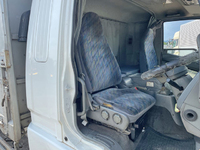 三菱ふそうファイター幌ウイング中型（4t）[写真35]