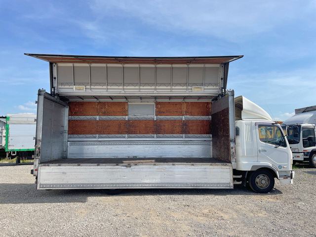 三菱ふそうファイター幌ウイング中型（4t）[写真07]