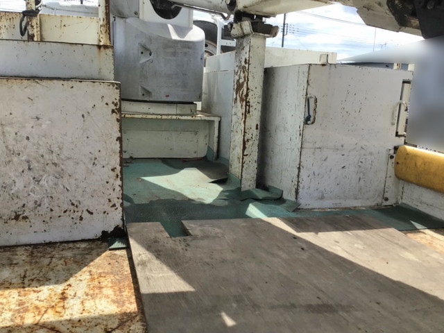 いすゞエルフ高所作業車小型（2t・3t）[写真12]