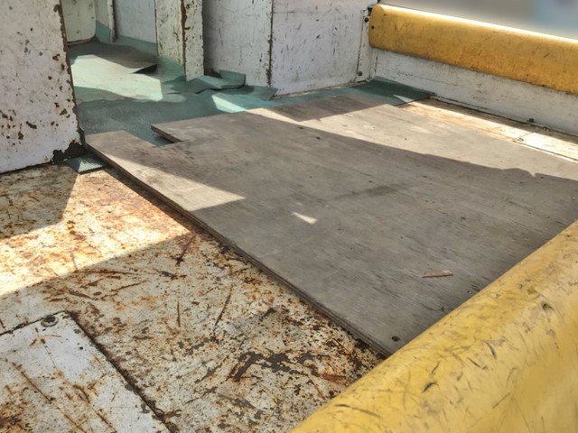 いすゞエルフ高所作業車小型（2t・3t）[写真13]