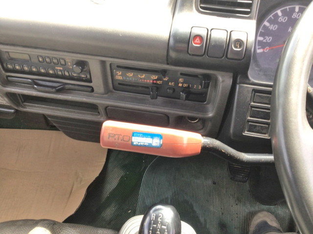 いすゞエルフ高所作業車小型（2t・3t）[写真23]