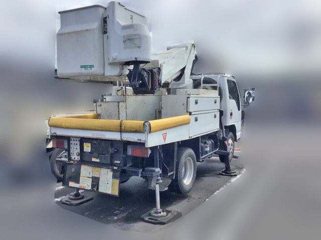 いすゞエルフ高所作業車小型（2t・3t）[写真03]