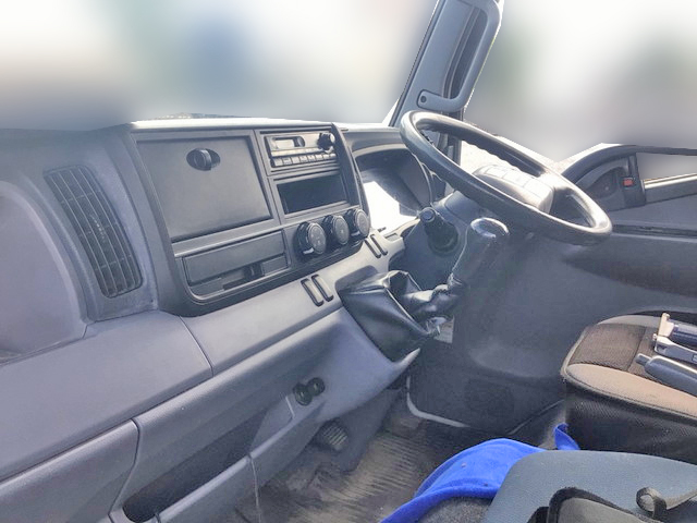 三菱ふそうキャンタークレーン4段小型（2t・3t）[写真19]