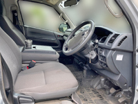 トヨタハイエースバン小型（2t・3t）[写真14]