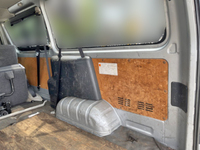 トヨタハイエースバン小型（2t・3t）[写真09]