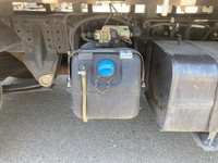 三菱ふそうキャンター平ボディ小型（2t・3t）[写真17]