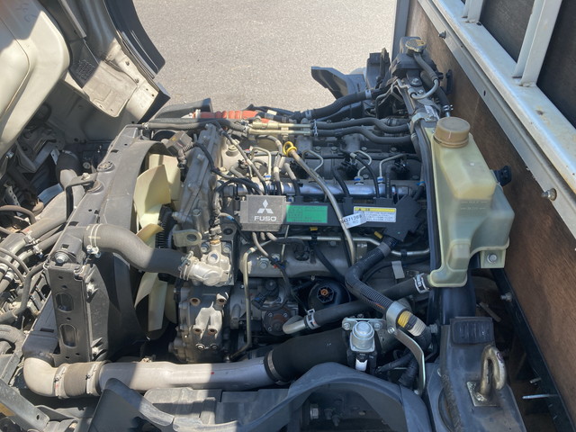 三菱ふそうキャンター平ボディ小型（2t・3t）[写真23]