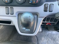 三菱ふそうキャンター平ボディ小型（2t・3t）[写真34]