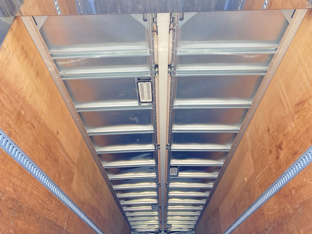 UDトラックスクオンアルミウイング大型（10t）[写真12]