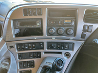 UDトラックスクオンアルミウイング大型（10t）[写真35]