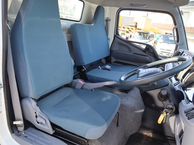 三菱ふそうキャンタークレーン4段小型（2t・3t）[写真31]