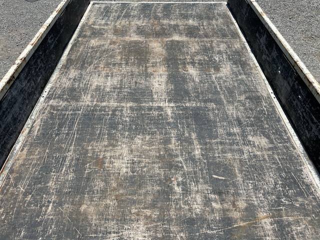 日野デュトロ平ボディ小型（2t・3t）[写真11]