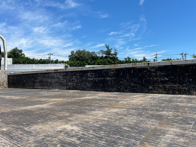 日野デュトロ平ボディ小型（2t・3t）[写真13]