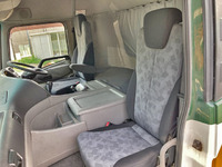 UDトラックスクオンアルミウイング大型（10t）[写真26]