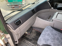 UDトラックスクオンアルミウイング大型（10t）[写真28]