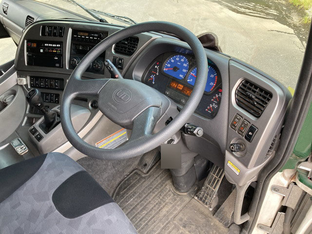 UDトラックスクオンアルミウイング大型（10t）[写真29]