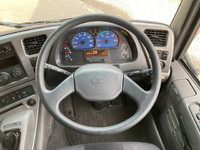 UDトラックスクオンアルミウイング大型（10t）[写真30]