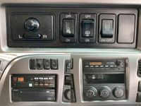 UDトラックスクオンアルミウイング大型（10t）[写真35]