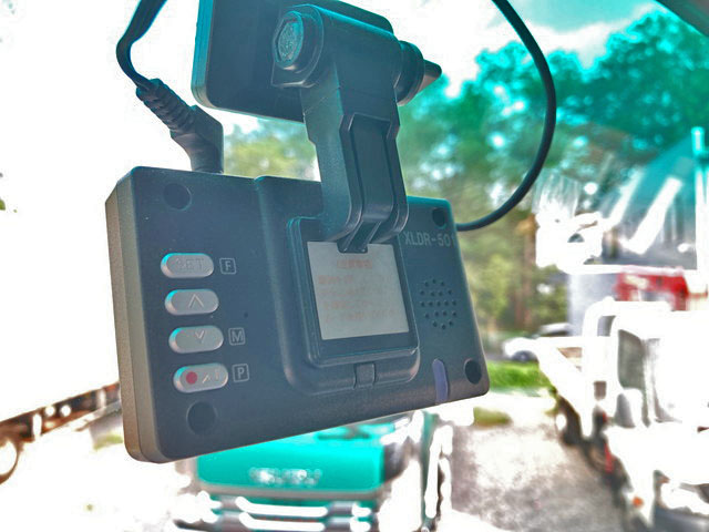 UDトラックスクオンアルミウイング大型（10t）[写真38]