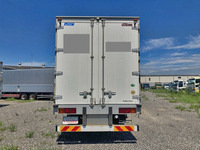 UDトラックスクオンアルミウイング大型（10t）[写真08]