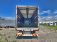 UDトラックスクオンアルミウイング大型（10t）[写真09]