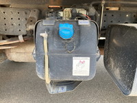 三菱ふそうキャンター平ボディ小型（2t・3t）[写真17]