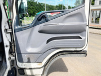 三菱ふそうキャンター平ボディ小型（2t・3t）[写真20]