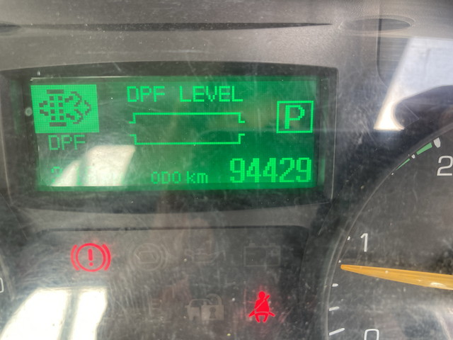 三菱ふそうキャンター平ボディ小型（2t・3t）[写真29]