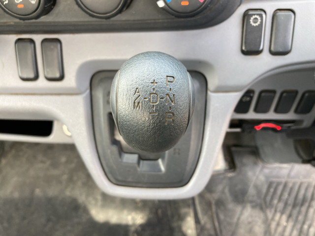 三菱ふそうキャンター平ボディ小型（2t・3t）[写真32]