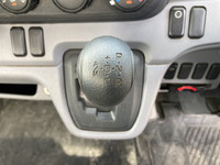 三菱ふそうキャンター平ボディ小型（2t・3t）[写真32]