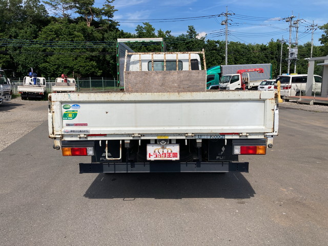 三菱ふそうキャンター平ボディ小型（2t・3t）[写真09]