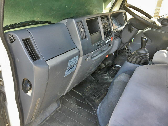 いすゞエルフ平ボディ小型（2t・3t）[写真28]