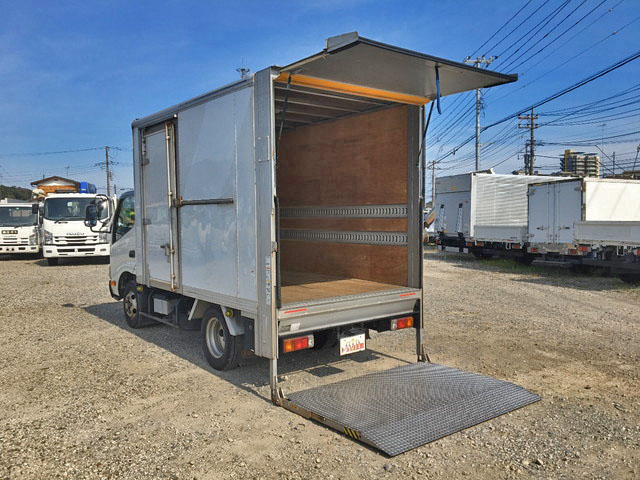トヨタダイナパネルバン小型（2t・3t）[写真06]