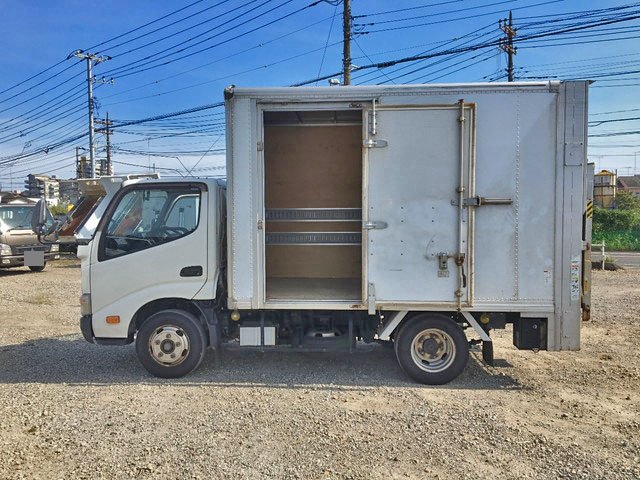 トヨタダイナパネルバン小型（2t・3t）[写真08]
